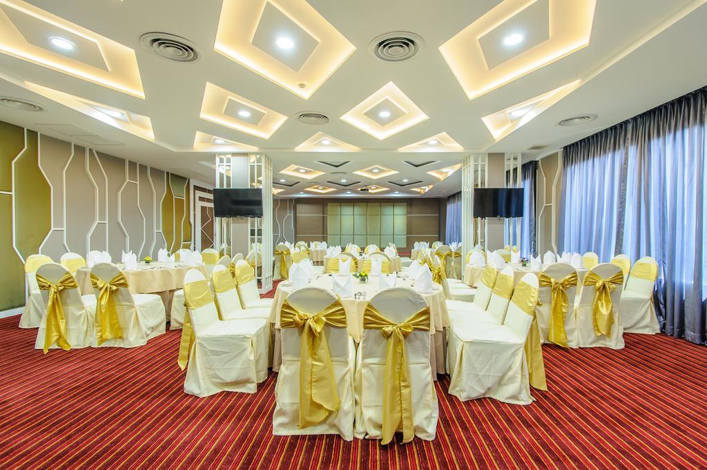 The Paradiso Jk Design Hotel Nakhon Sawan Extérieur photo