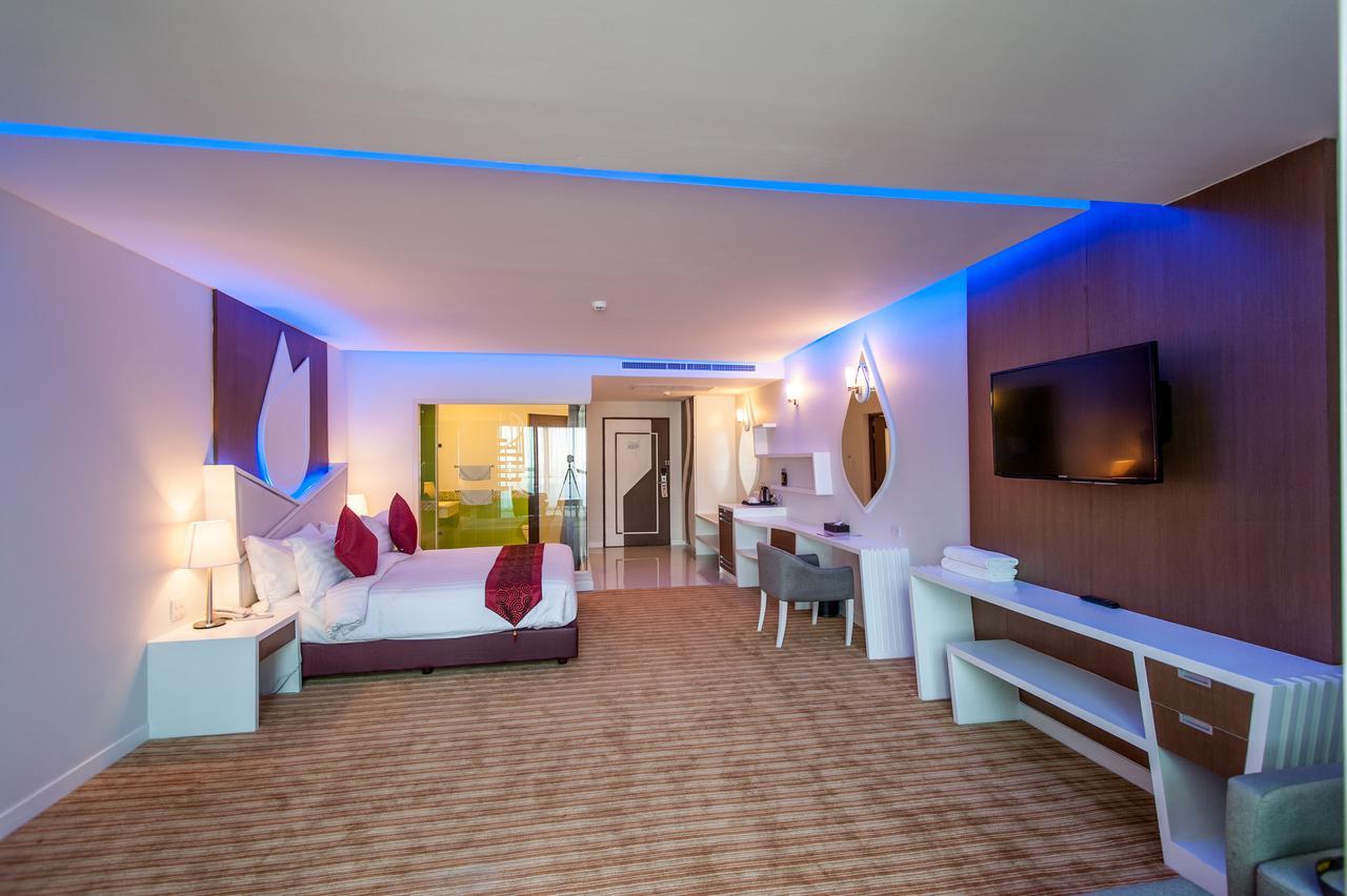 The Paradiso Jk Design Hotel Nakhon Sawan Extérieur photo