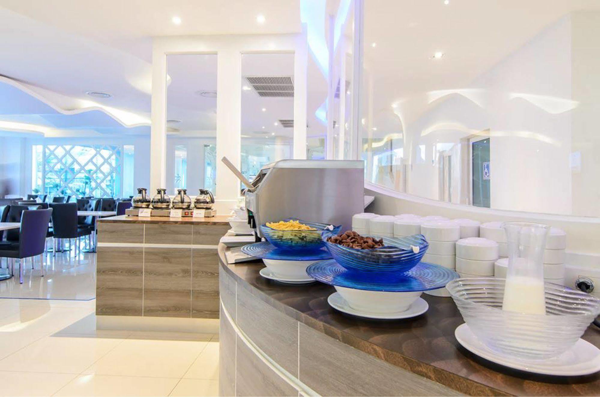 The Paradiso Jk Design Hotel Nakhon Sawan Extérieur photo