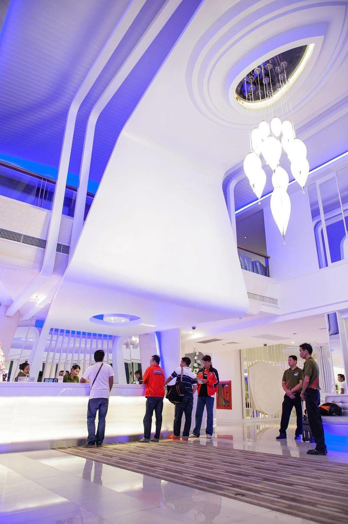 The Paradiso Jk Design Hotel Nakhon Sawan Extérieur photo